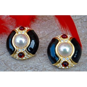 Black  Pearl Diamond Stud 